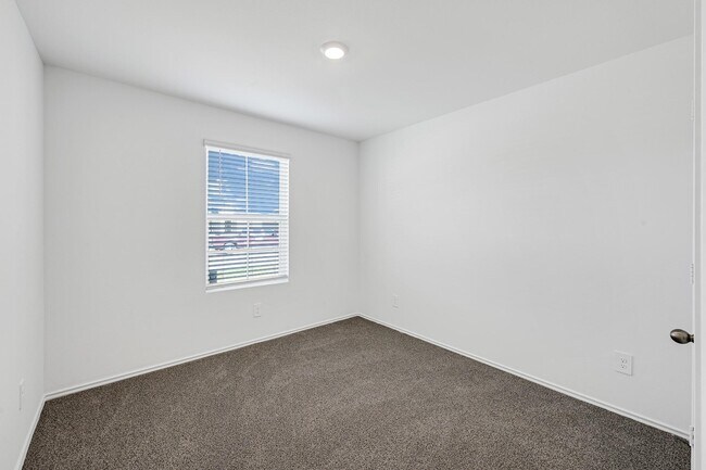 Photo - 2025 Woodlark Way