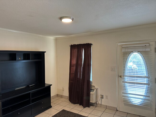 Photo - 100 Kittrell St Unit Apt C