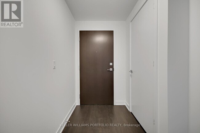 Photo - 2221 Yonge St Unit 1106