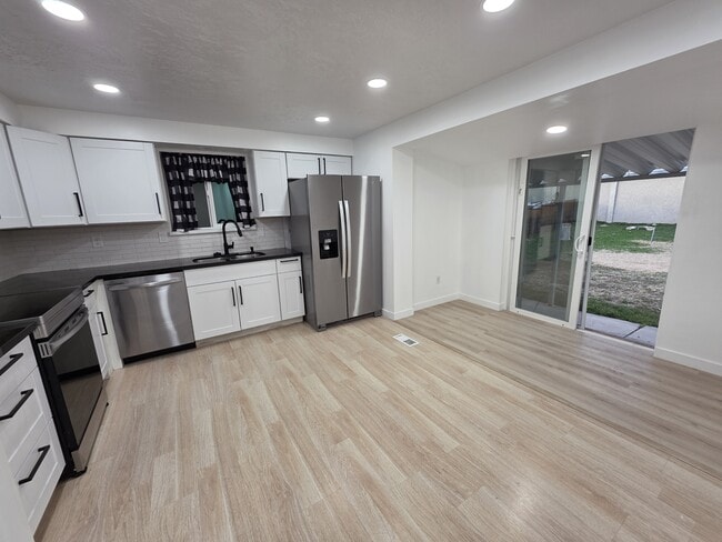 Photo - 1606 W 1960 N