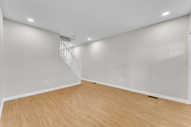 Photo - 332 Morris St