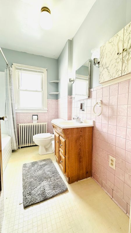 Photo - 2498 Woodlawn Ave Unit Upper