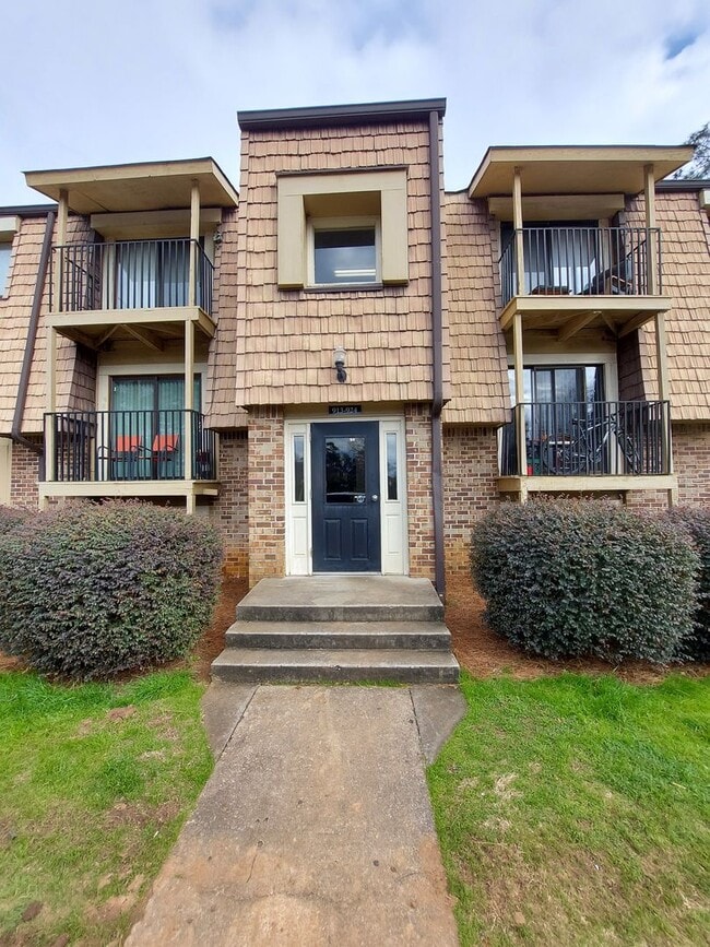 Photo - Conveniently Located Affordable Condo For Rent