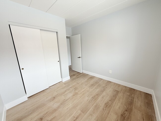 Photo - 301 Indian Rd S Unité 7