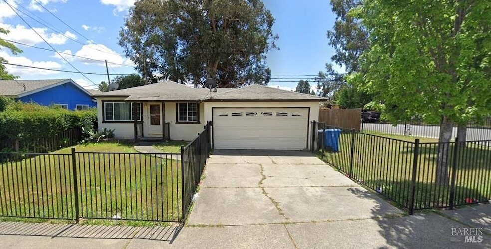 Photo - 101 Mark Ave