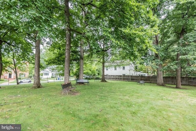 Photo - 5301 Westbard Cir Unit 419