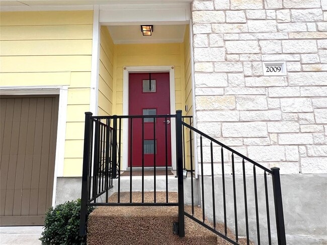 Photo - 2009 Teagle Dr Unit 227