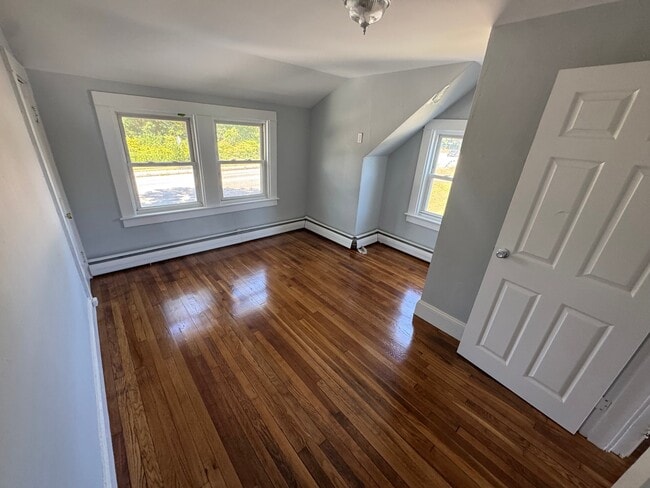 689 E Falmouth Hwy Unit 3