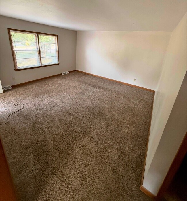 Photo - 808 Davis Blvd