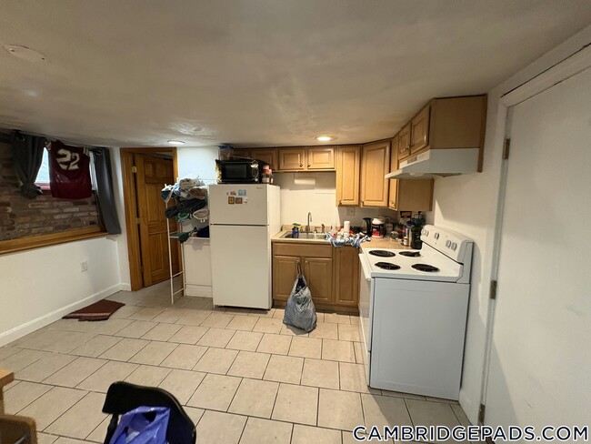 Photo - 195 Hampshire St Unit B