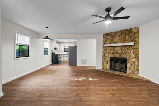 Photo - 129 Valleywood Rd