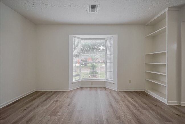 Photo - 10110 Margate Dr