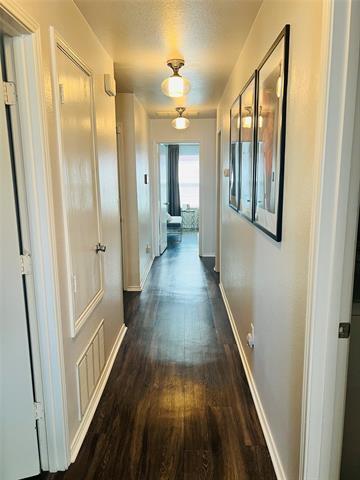 Photo - 1308 Divine Dr