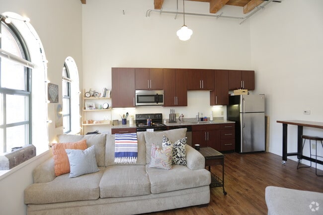 1HAB, 1BA - 722 ft² - Lucas Place Lofts
