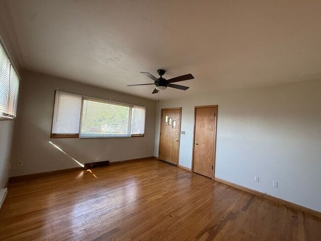Photo - $1,600 | 3 Bedroom, 1 Bathroom House | No ...