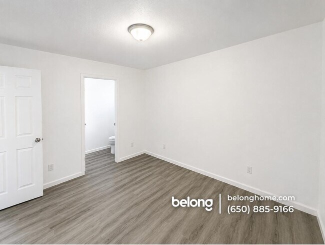 Photo - 26792 Clarkford St
