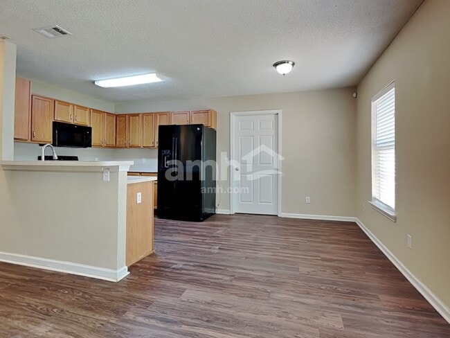 Photo - 112 Willow Lakes Ct