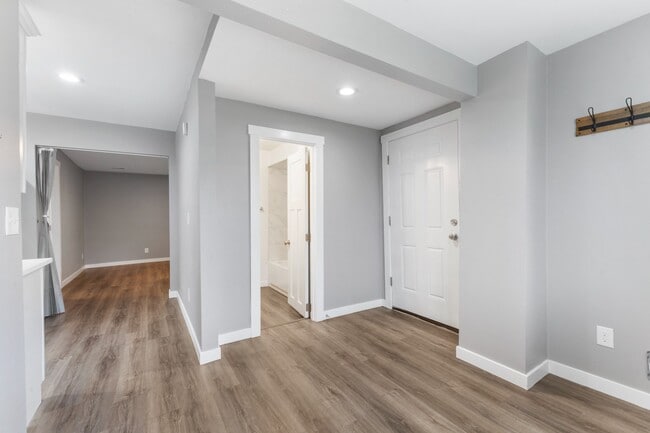 Photo - Modern 2-Bed Apartment in Heart of Tacoma Unidad 2