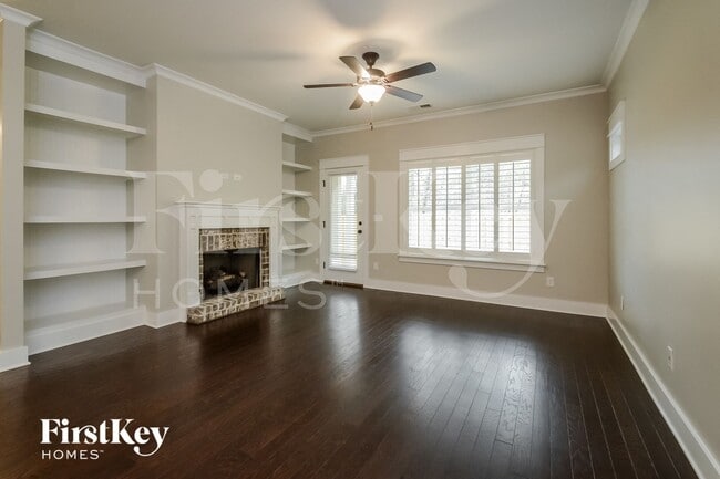 1441 Valley Trace