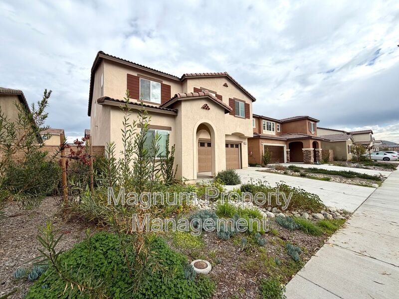 Photo - 31356 Sycamore Leaf Dr