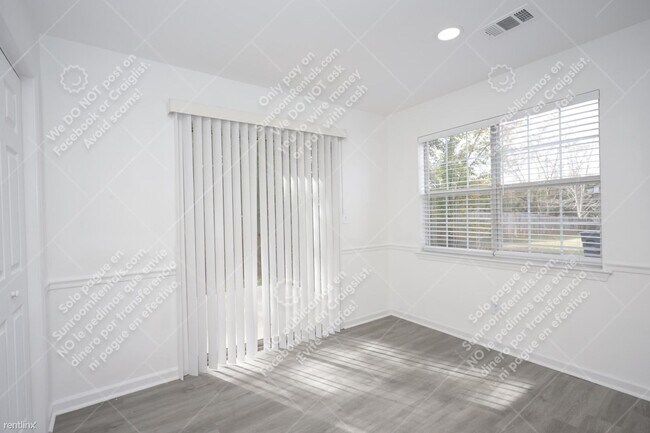 Photo - 3 br, 2.5 bath House - 118 Pecan Dr