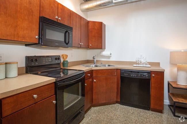 1BR, 1BA