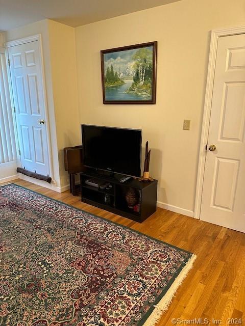 Photo - 108 Middlesex Turnpike