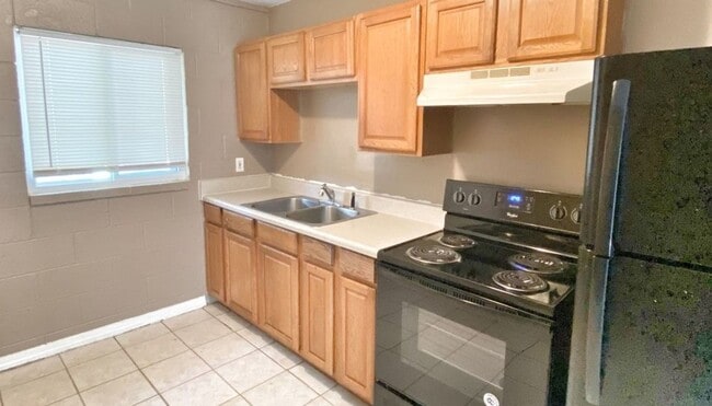 Photo - 2150 Saxon St Unit 2150 Saxon St  B