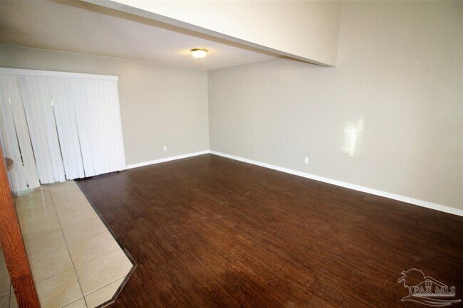 Photo - 6930 Heather Oaks Dr