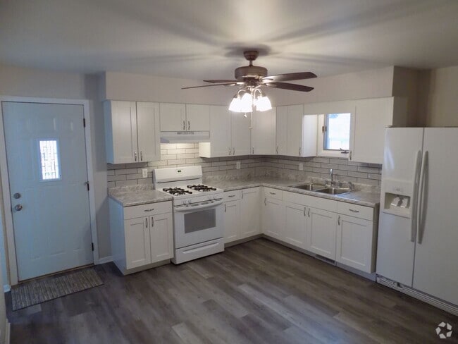 Building Photo - 534 E 17th St Unit 1 Rental