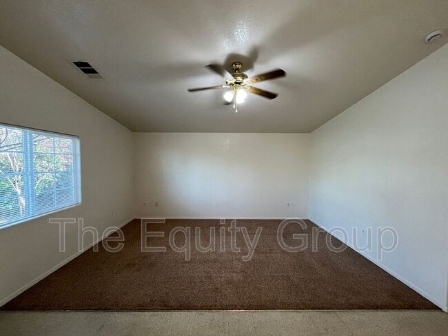 Photo - 94 N Fourth Unidad B