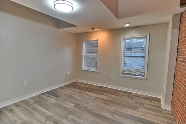 Photo - Charming 3 Bedroom on Grand St