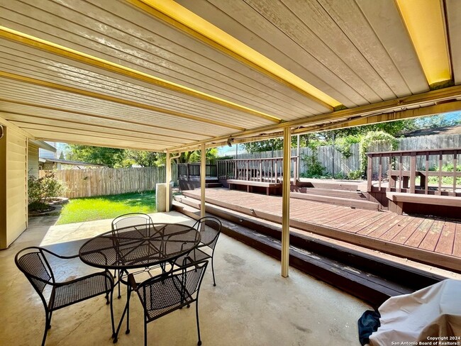 Photo - 107 Meadow Hill