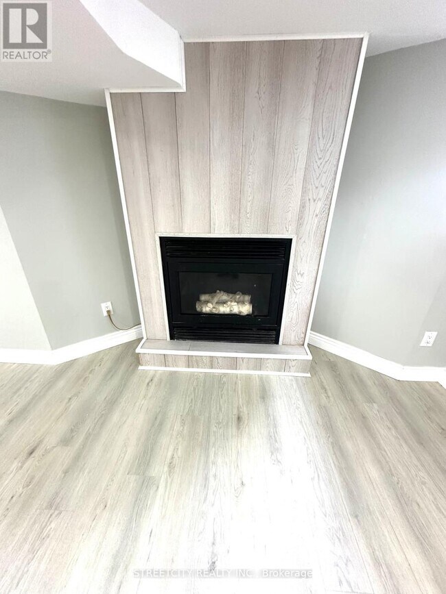 Photo - 437 Charlotte St