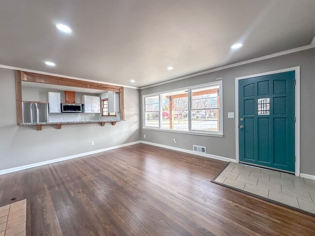 Photo - Midtown Tulsa: Stunning 4 bedroom 2 bathroom home