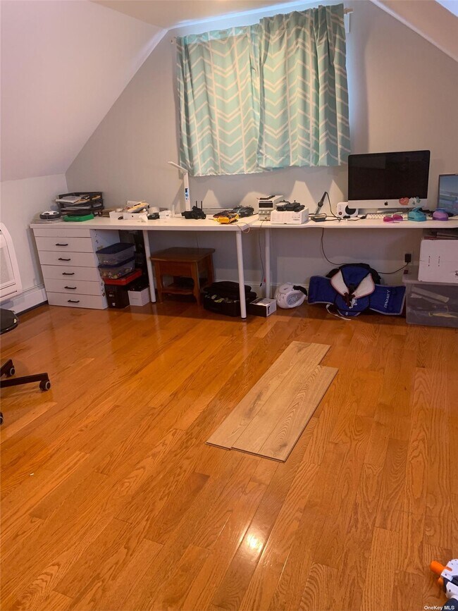 1843 Gerald Ave Rental House Rental in East Meadow, NY