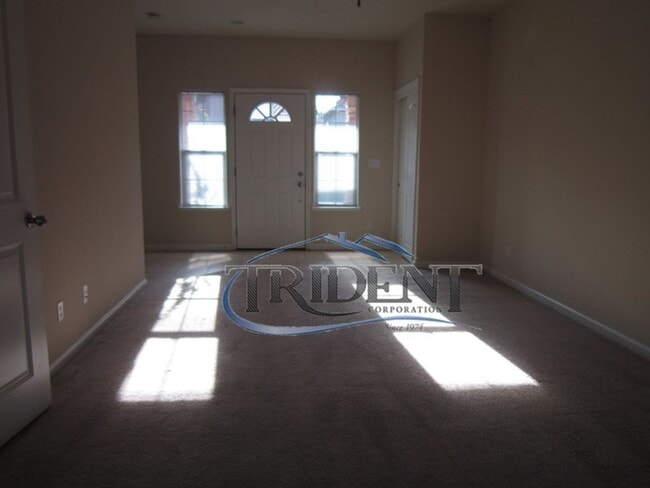 Photo - 3 bedroom, 2 1/2 bath halfplex/townhouse