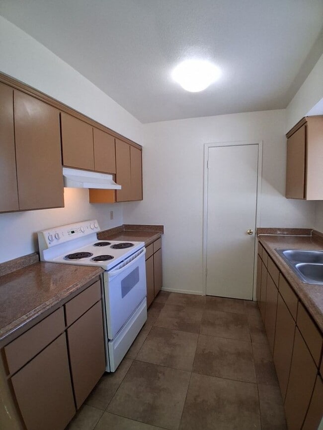 Photo - 3037 W Pontiac Way Unit 101