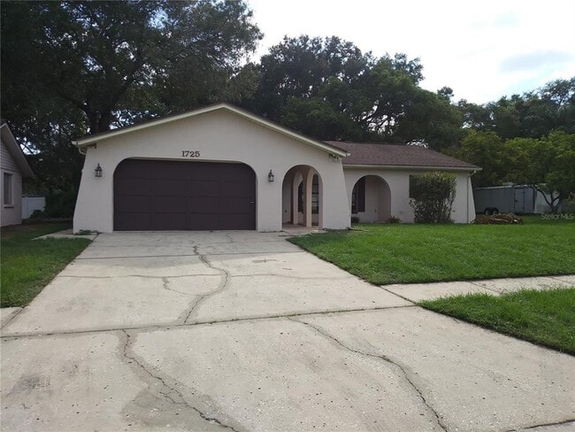 Building Photo - 1725 Tumbleweed Dr