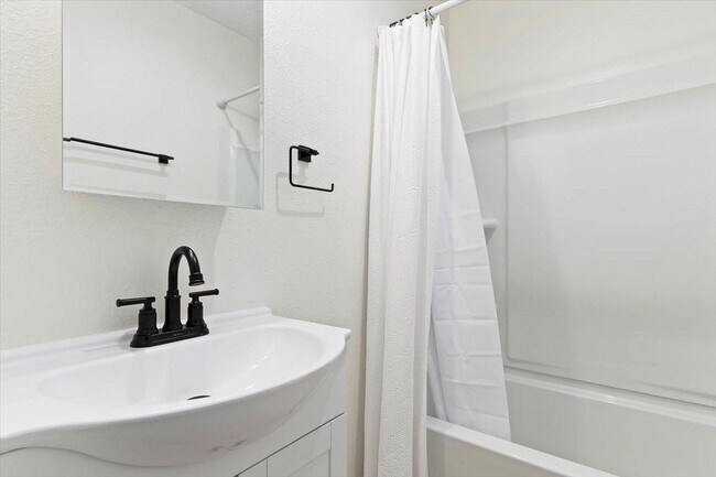 Photo - 635 Albion Ave