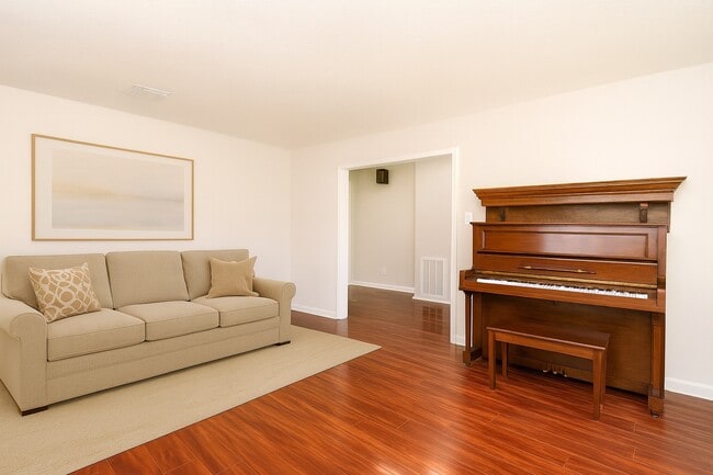 Photo - 8110 Dorrcrest Ln