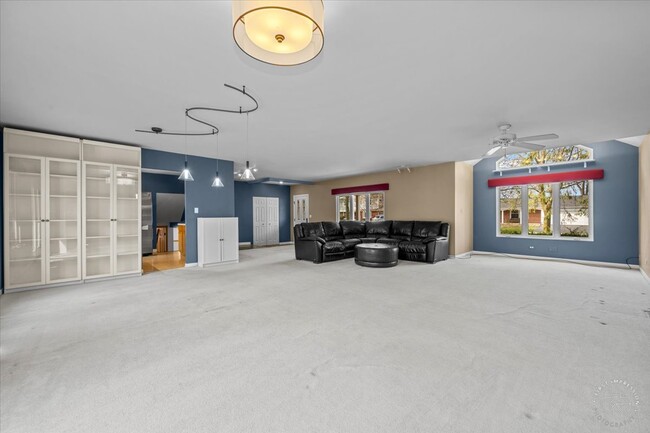 Photo - 1120 N Brainard St