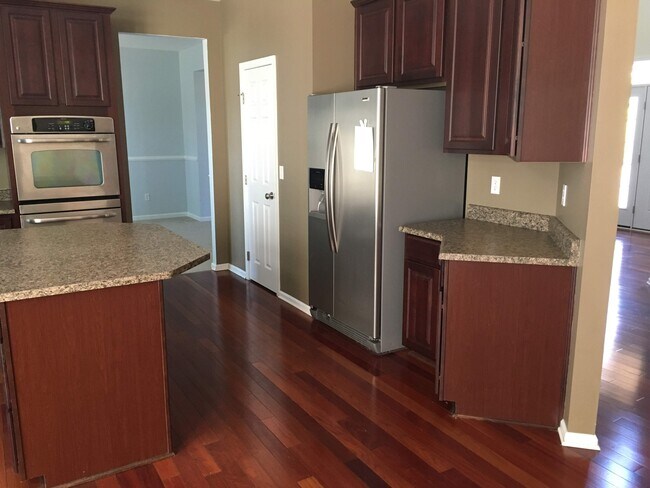 Photo - 157 Jewelberry Dr