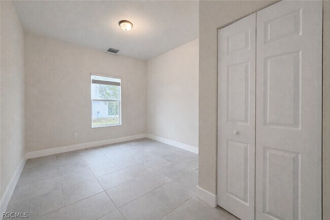 Photo - 3303 SW 8th Pl Unidad 106