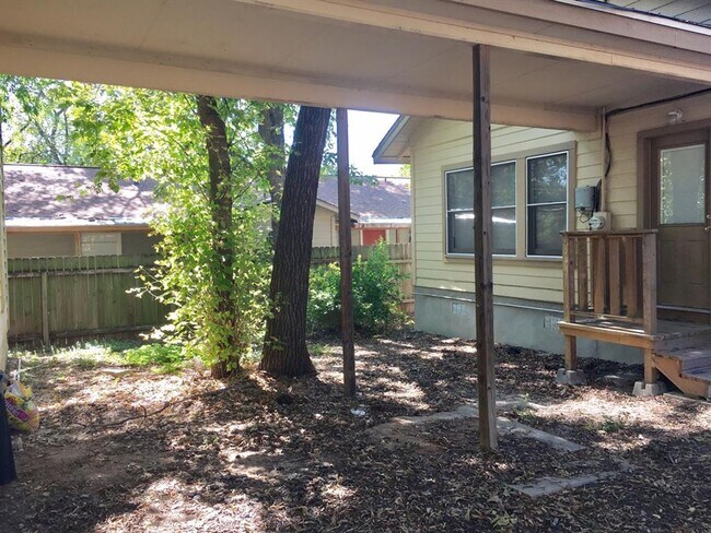 Photo - 506 E 38th St