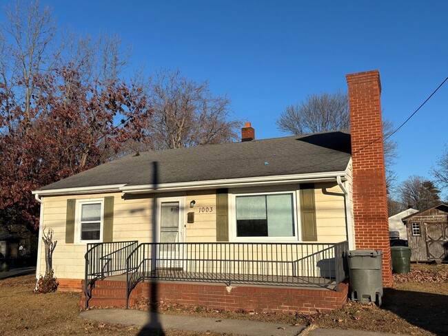 Building Photo - 3 BED, 1 BATH HOME IN GREYSTONE AREA, $1550 MONTH, $1550 DEPOSIT