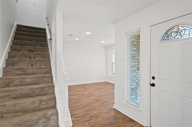 Photo - 2113 Live Oak Dr