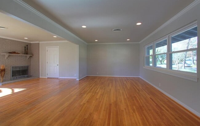 Photo - 5611 Arboles Dr