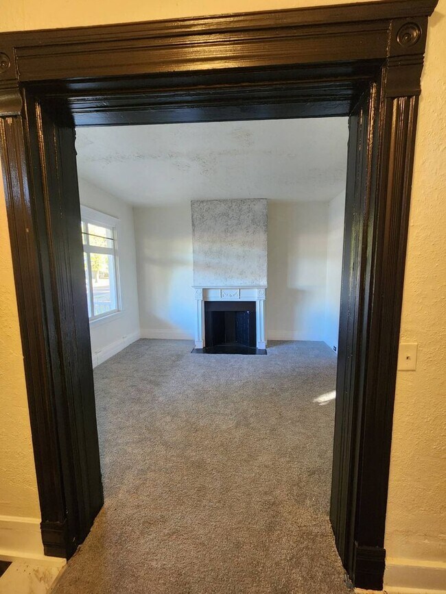 Photo - 2186 E 89th St Unidad 1