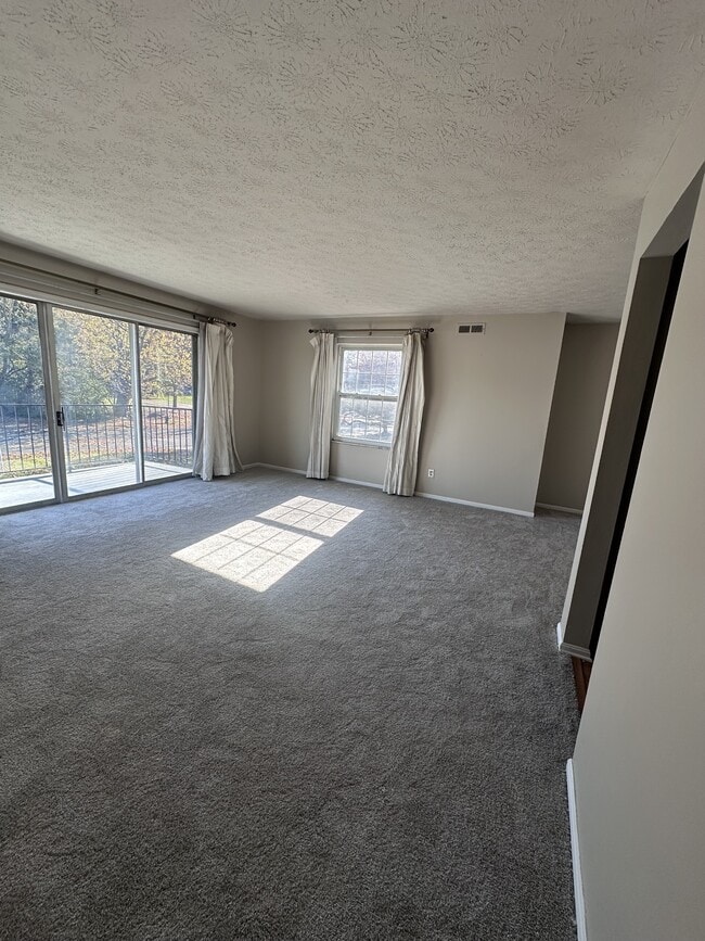 Photo - 1155 Charter Oak Ln